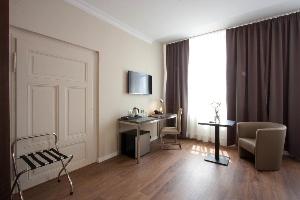 Hotel Kolodziej Katowice Siemianowice Сємяновіце-Шльонськє Екстер'єр фото