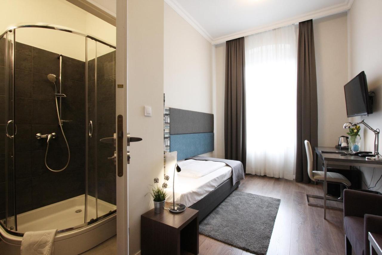 Hotel Kolodziej Katowice Siemianowice Сємяновіце-Шльонськє Екстер'єр фото